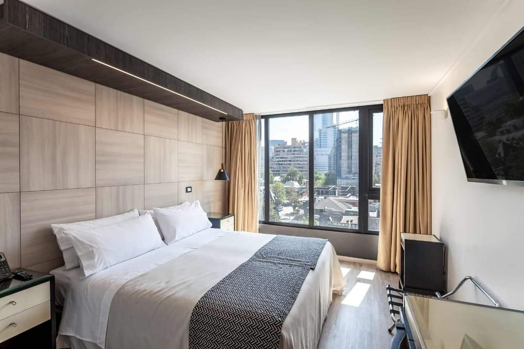 Obra hotelera